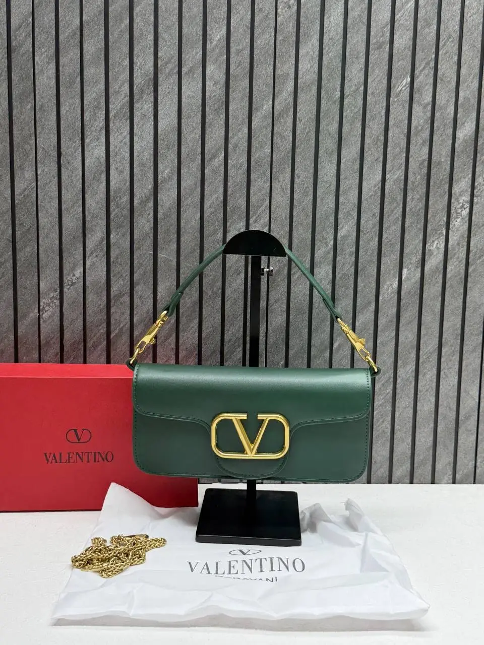 Valentinno Loco Large ShoulderBag With OriginalBox & DustCover - Image 3