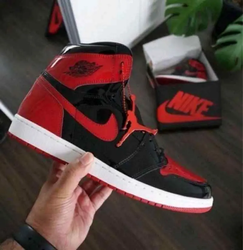 Nike Air Jordan Retro 1 Bred Patent Semi UA - Image 4