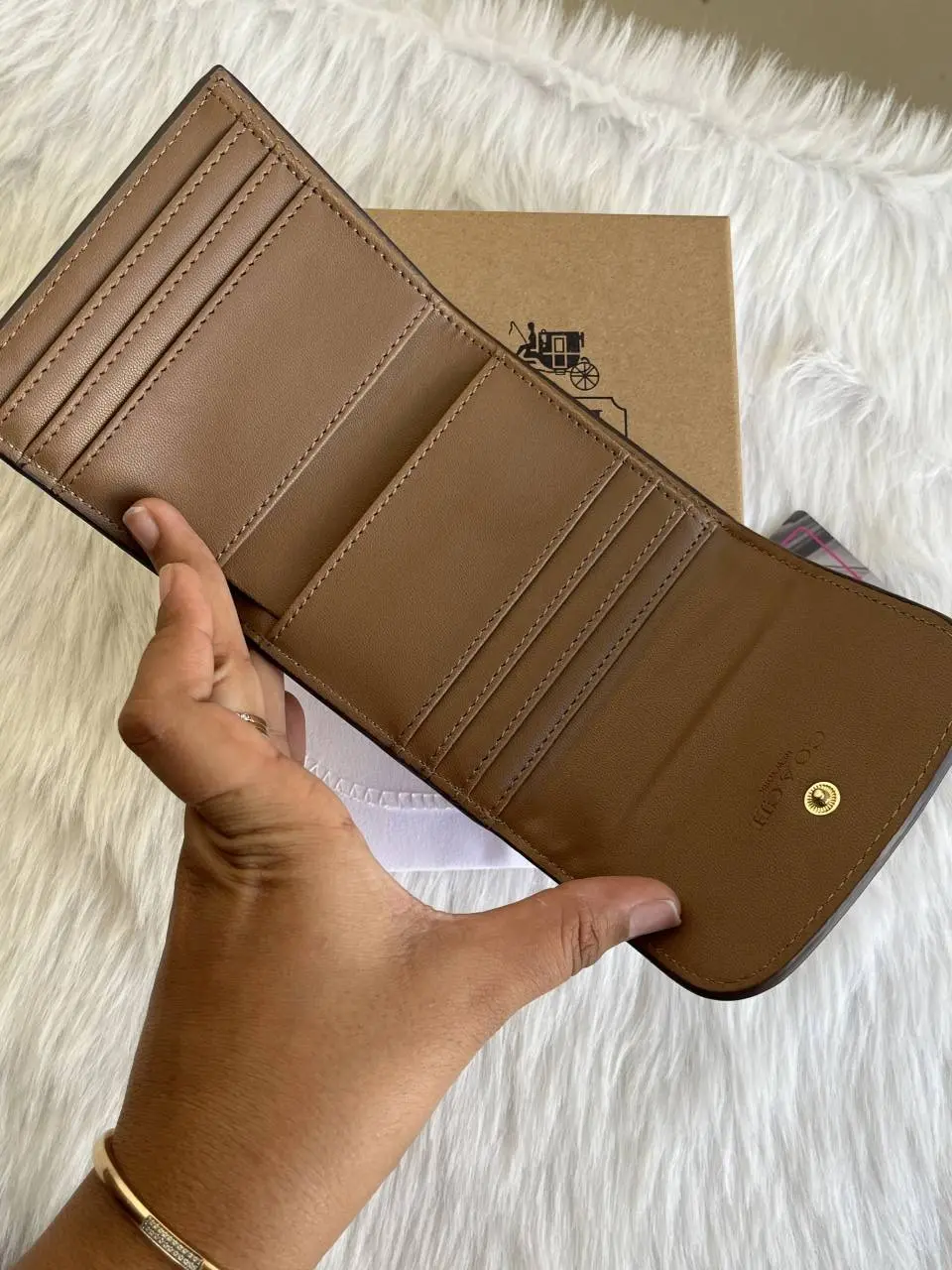 Coach 128 Trifold Wallet With OriginalBox DustCover Card - Image 4