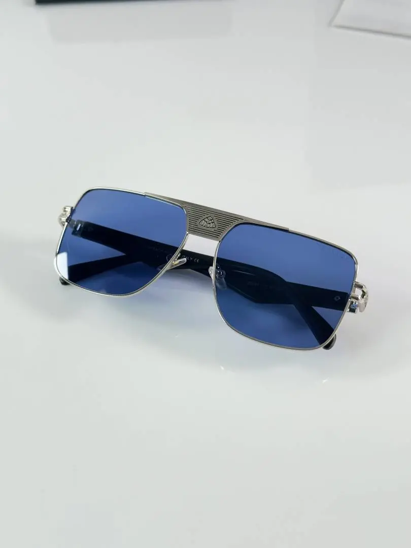 Maybach 2220 Silver Blue - Image 3