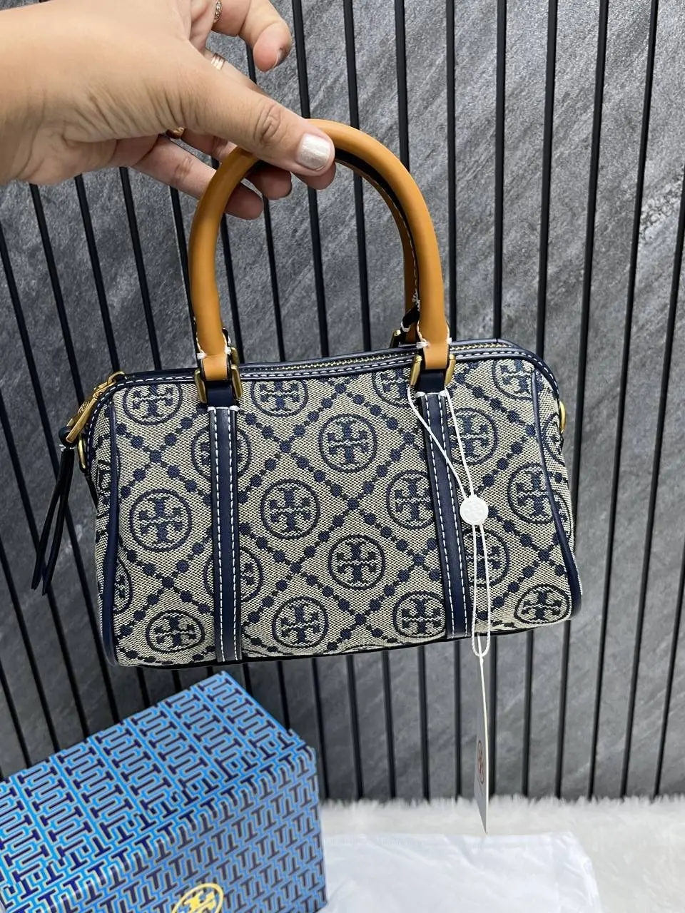 Tori Burch Satchel Jacquard Blue With OriginalBox DustCover - Image 7