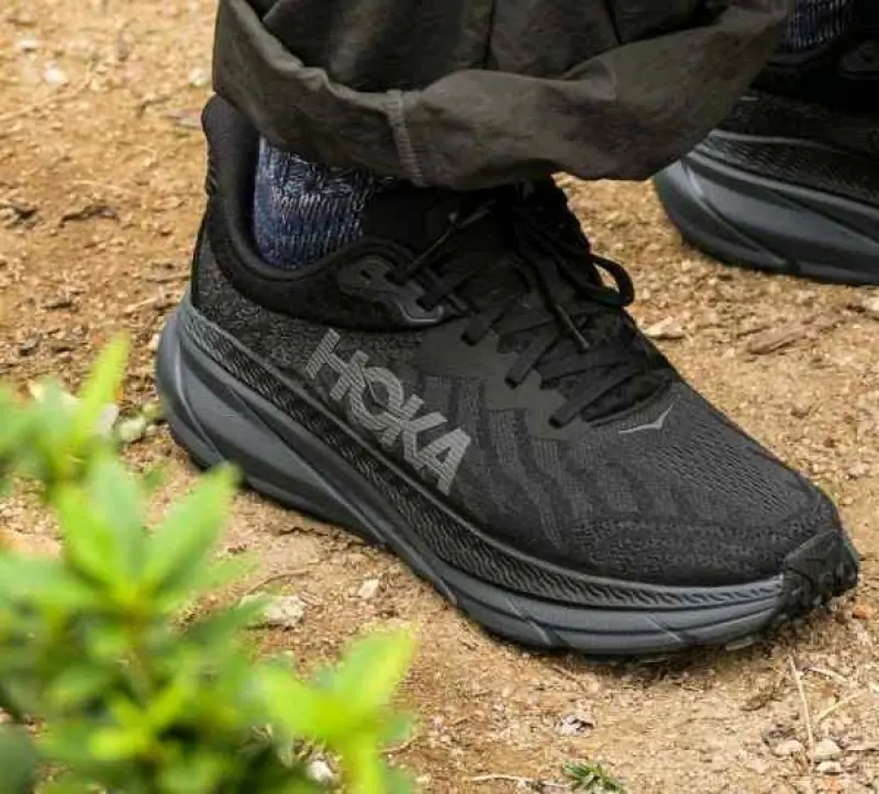 Hoka Challenger ATR 7 Black 1263 - Image 4