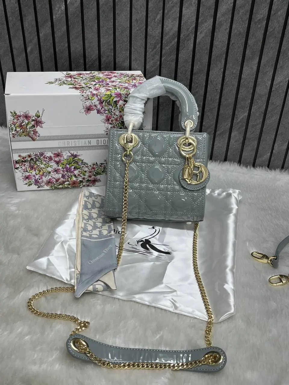 Dior Lady Mini Patent Leather With OriginalBox DustCover 2LongBelt-Chain-And-Leather StarCharm Ribbon Highend - Image 14