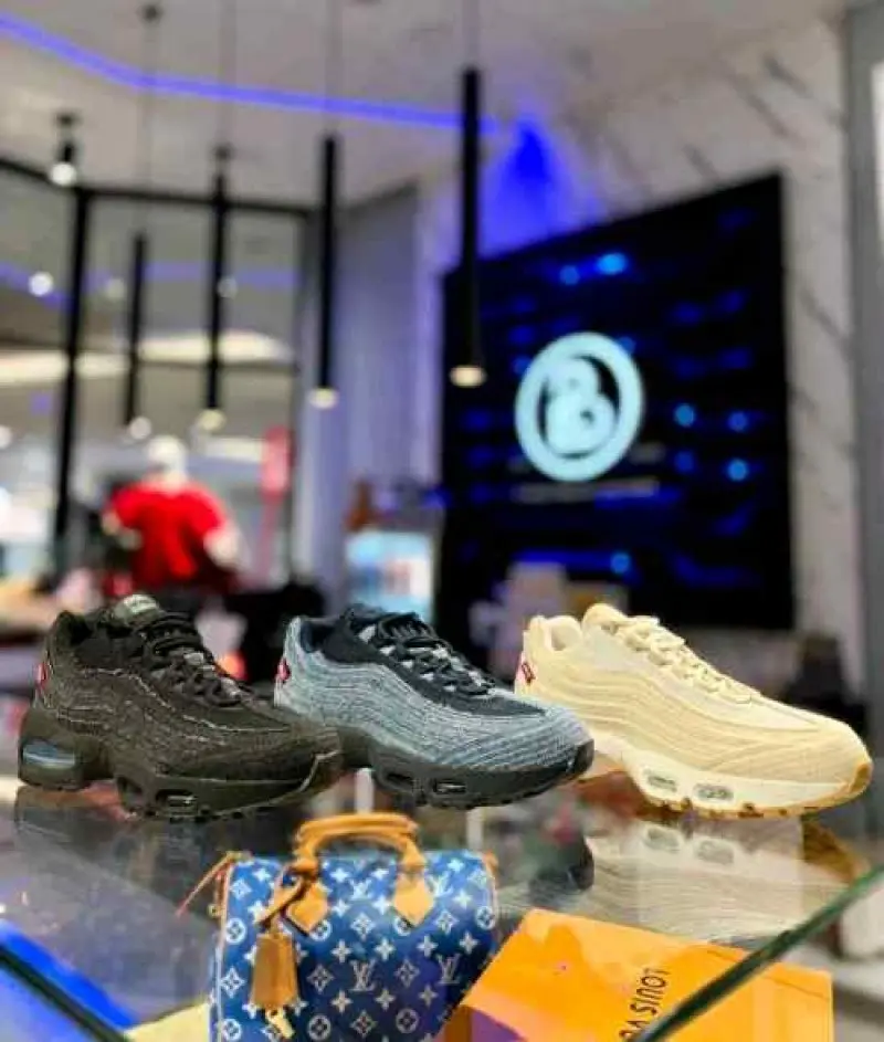 Nike Airmax 95 X OG Levy's Obsidian Denim - Image 2
