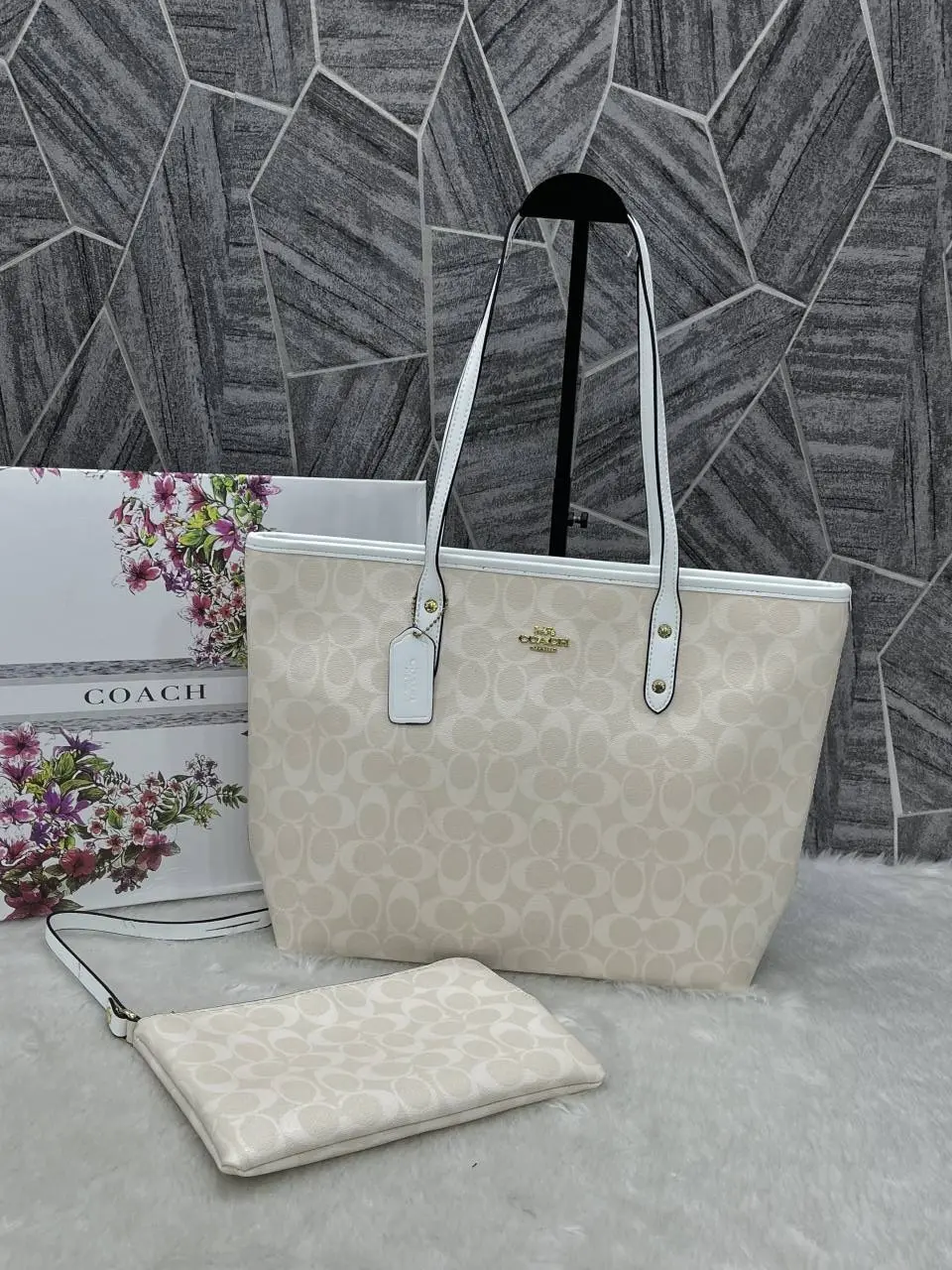 Coach City Tote With OriginalBox Wallet Premium - Image 2