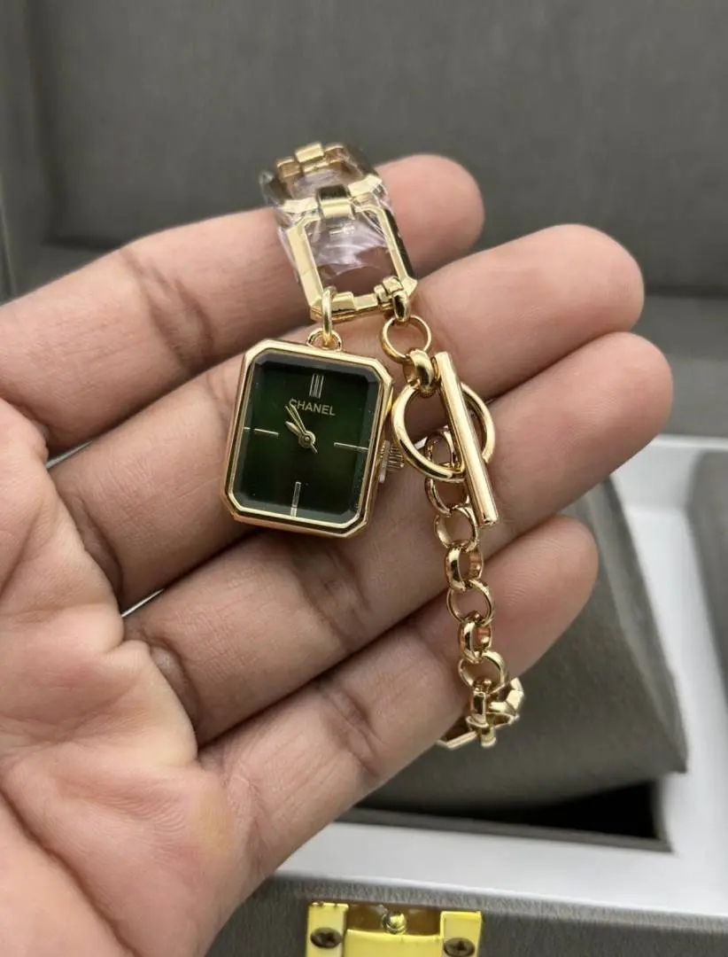 Chanel WATCH 152