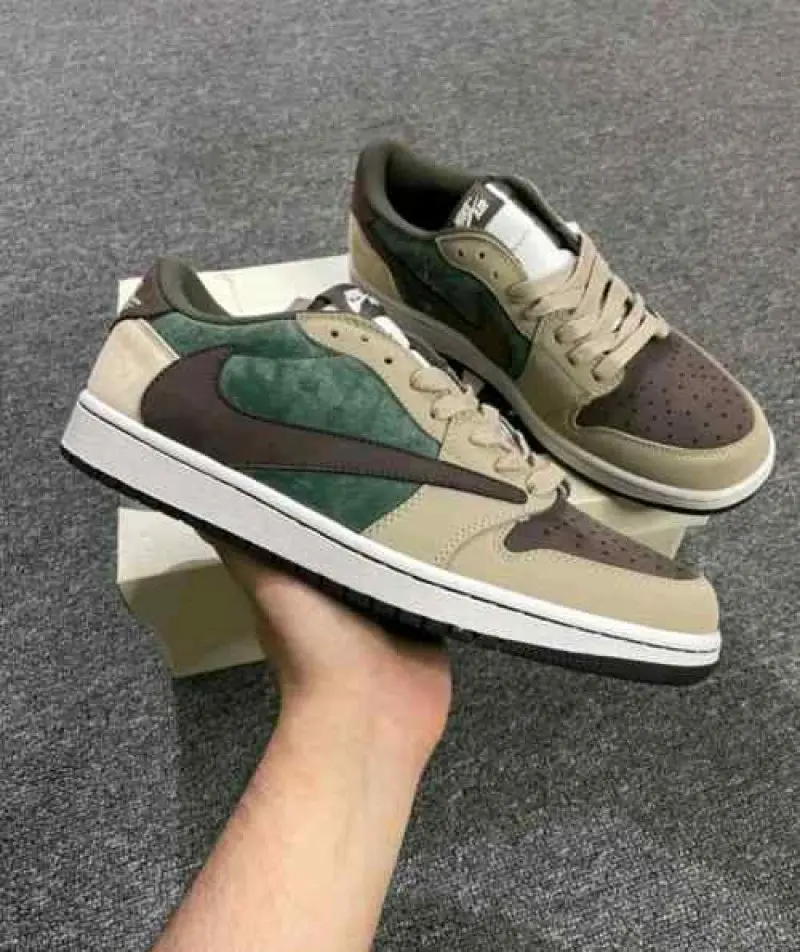 Air Jordan 1 low x Travis Scott x Fragment Design - Image 4