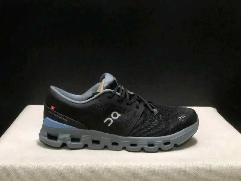 On running cloud x 4 black - Image 3