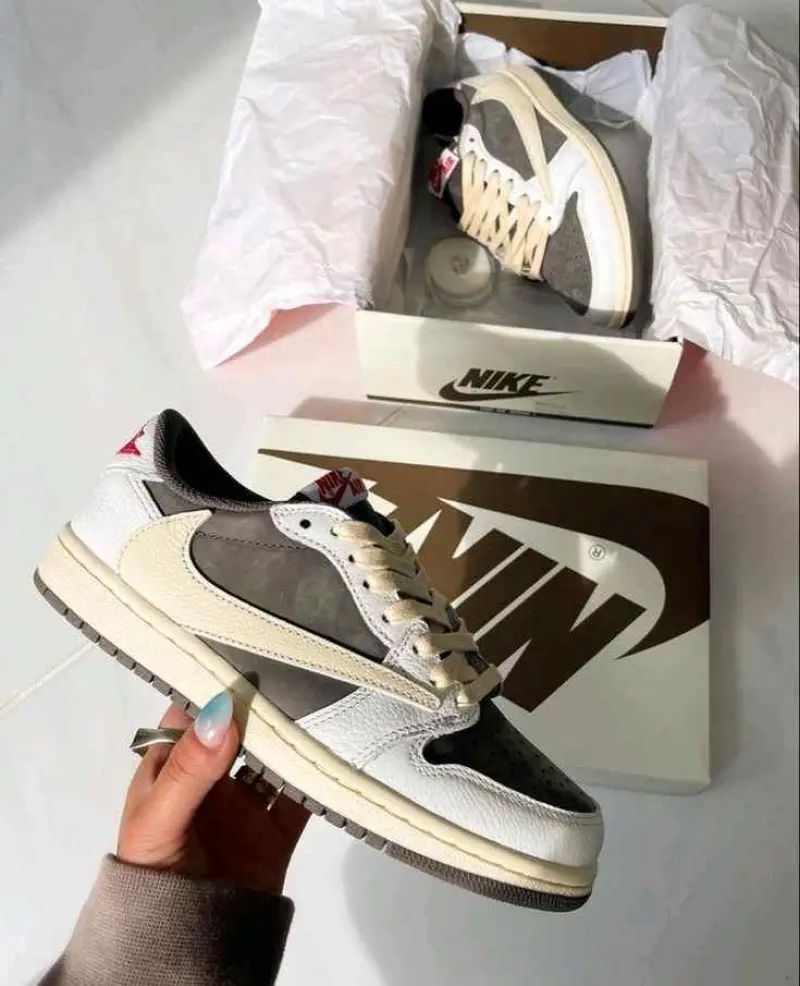 Air jorda.n retro 1 travis scott low reverse mocha - Image 5