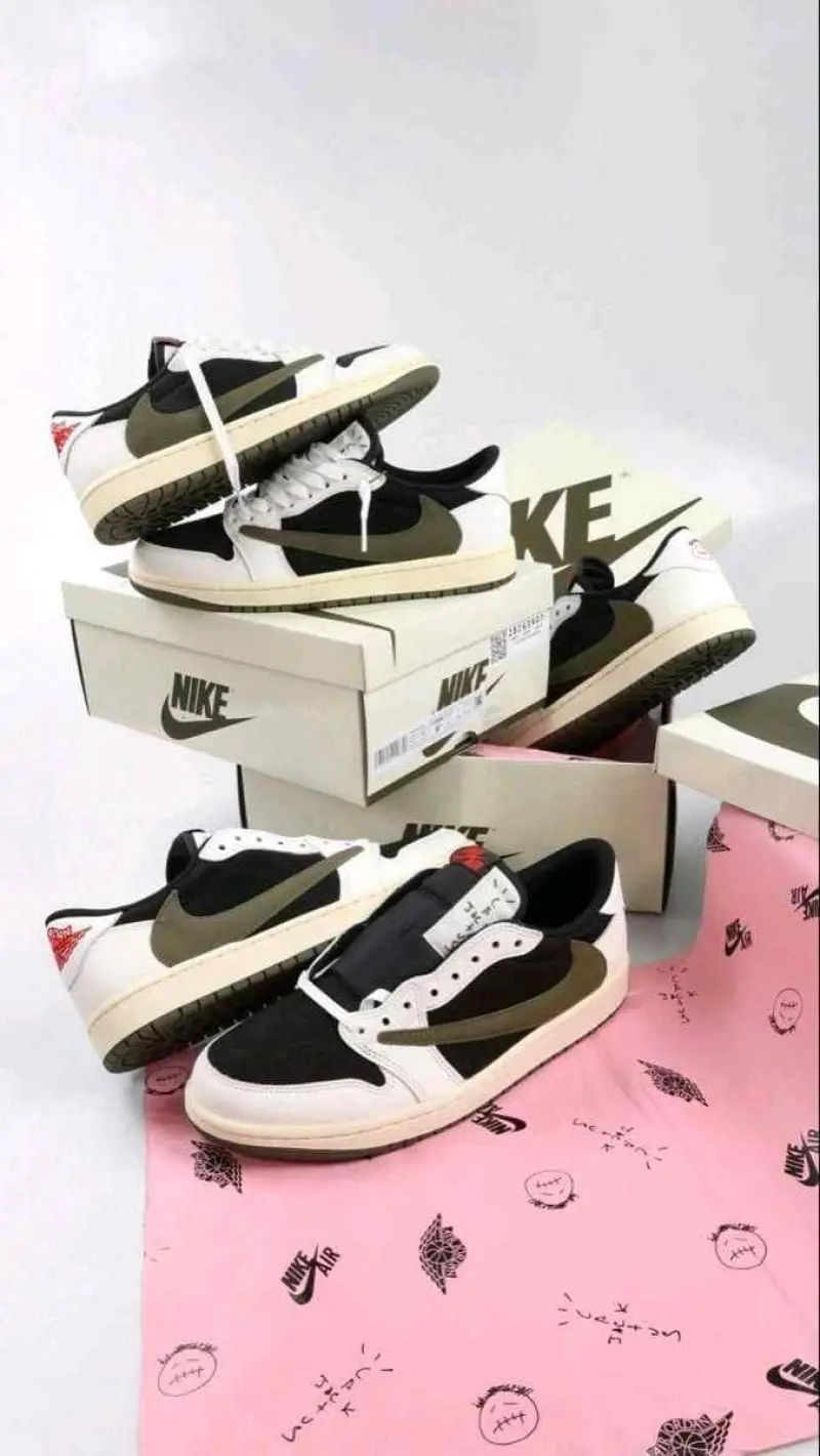 Travis Scott X Air Jordan 1 Low Olive Semi UA Quality - Image 4