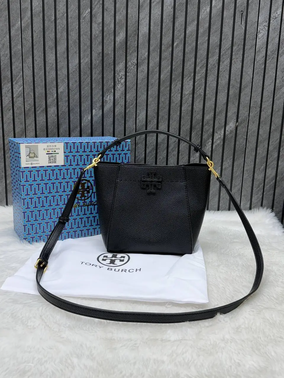 Tori Burch McGraw Bucket Bag With OriginalBox DustCover - Image 7