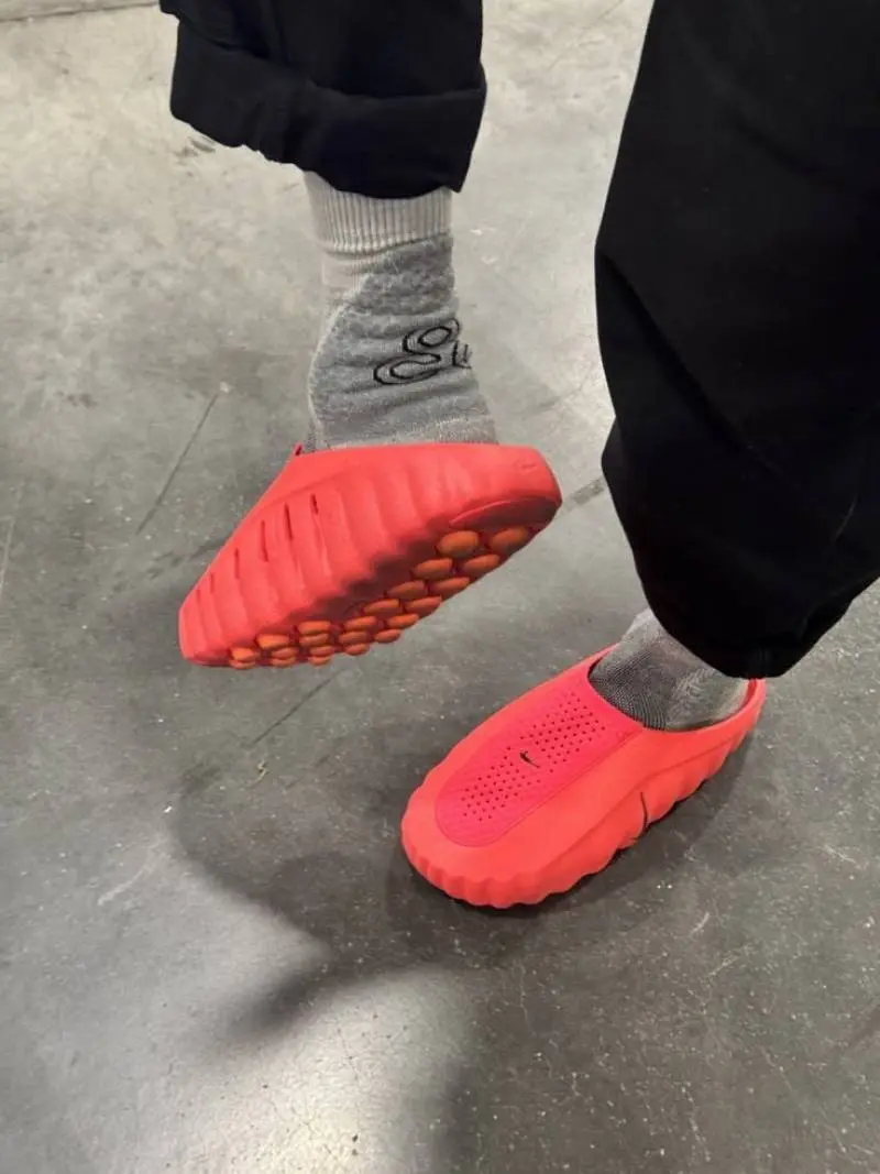 Nike Mind 001 Mules In Solar Red - Image 5