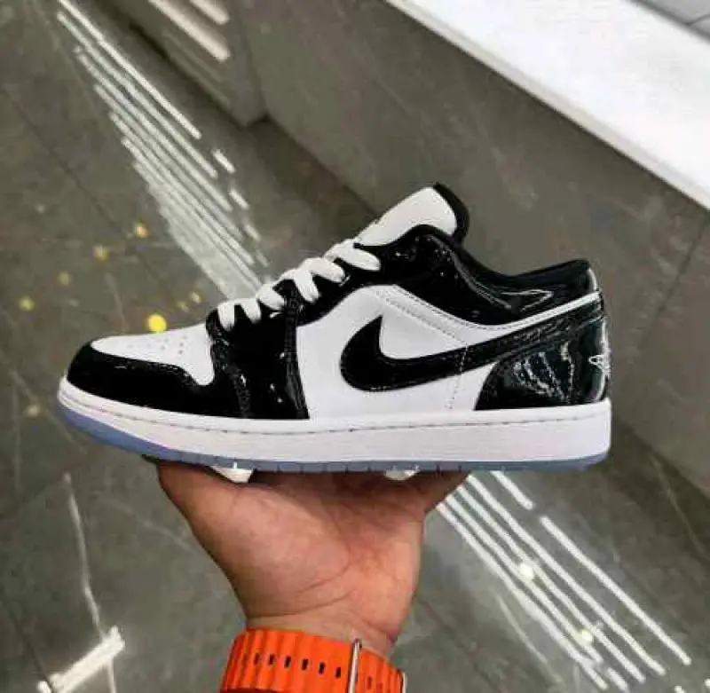 Air Jordan 1 Low Concord - Image 2