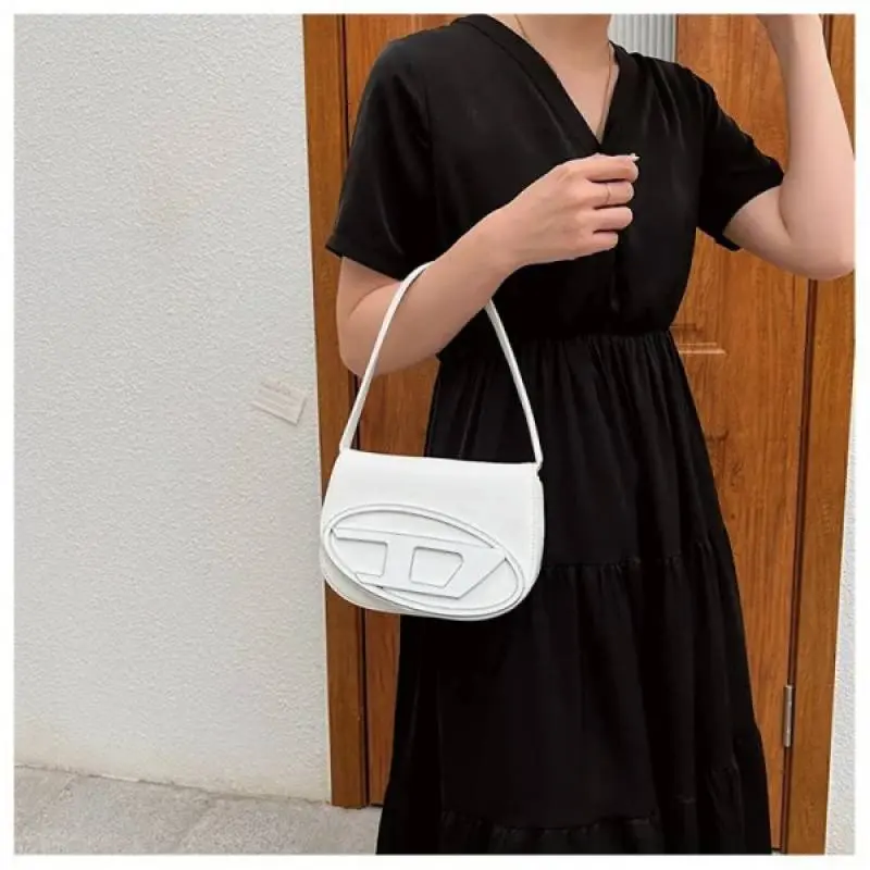 Diessel 1DR Shoulder Bag With OG Box & Dust Bag & Extra Shoulder Strap (White - 441) - Image 4