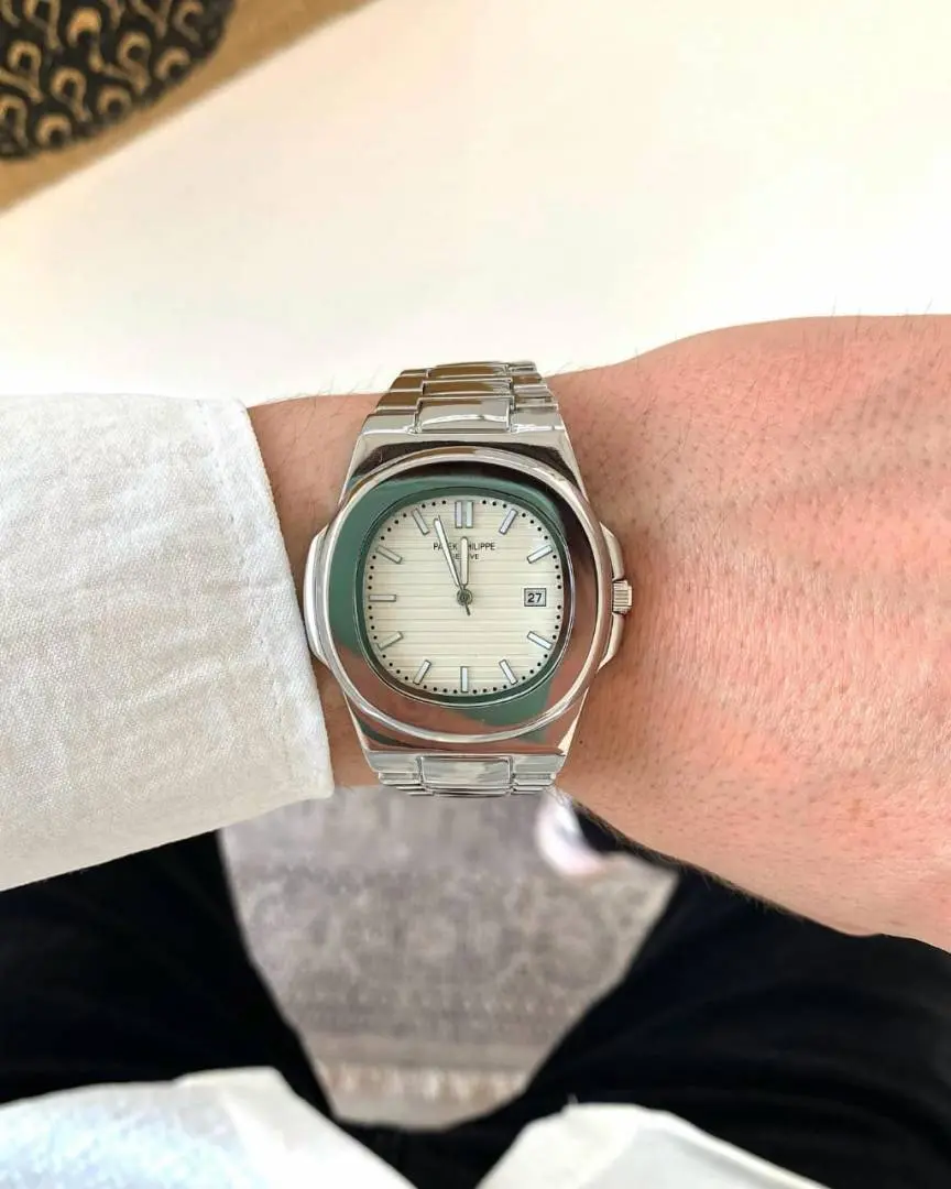 Patek Philipe Nautilus - J385