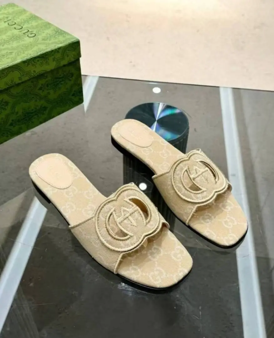 Gucci Womens Interlocking G Slides With Original Box CarryBag Packaging - Image 2
