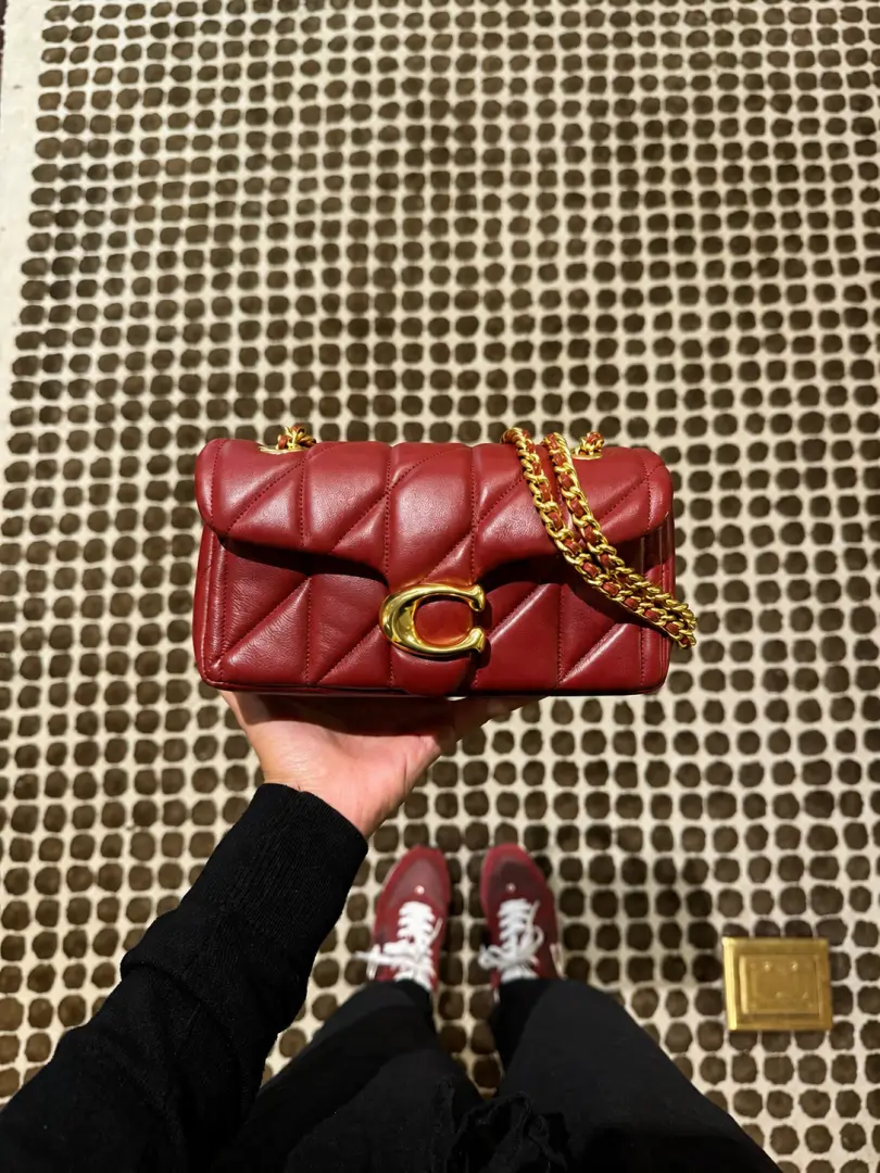 Coach Tabby 20 Quilted Wine-Gold ShoulderBag With OriginalBox DustCover - Image 4