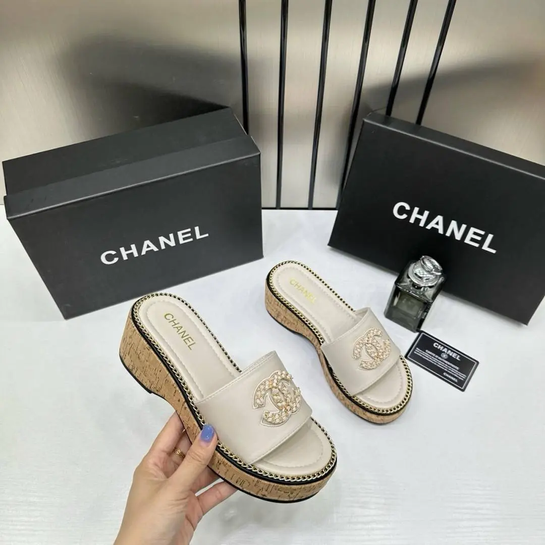 Chanel CC Platform White Sandal Slide With Original Box - Image 2