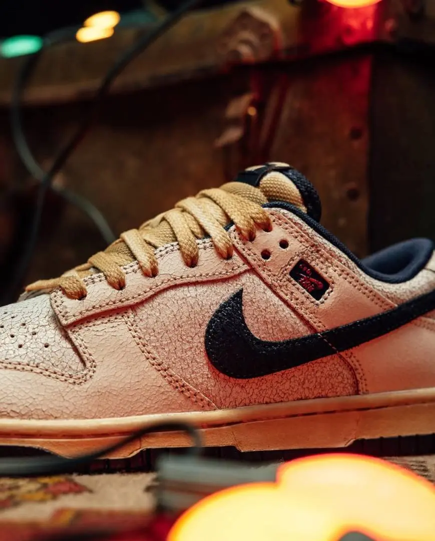 The Stranger Things X Nikke SB Dunk - Image 8