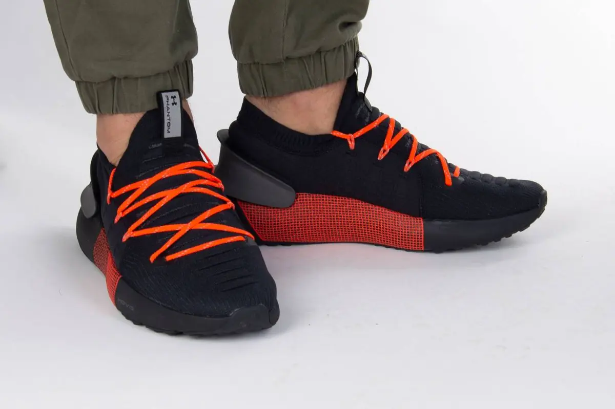 Under Armor Hovr Phantom 3 Black Red
