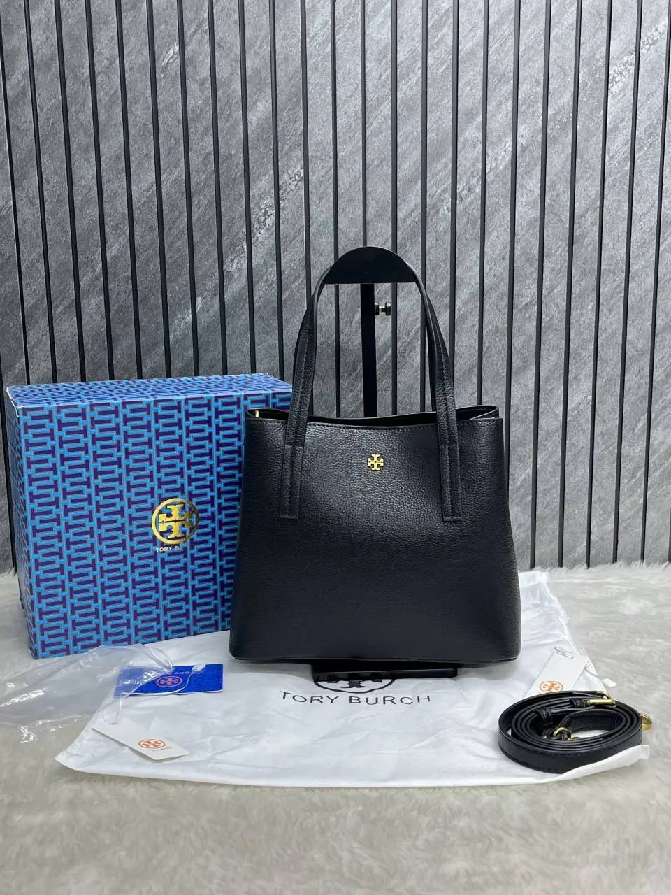 Tori Burch Blake Medium Satchel WithToryCharm BoxPacking - Image 2