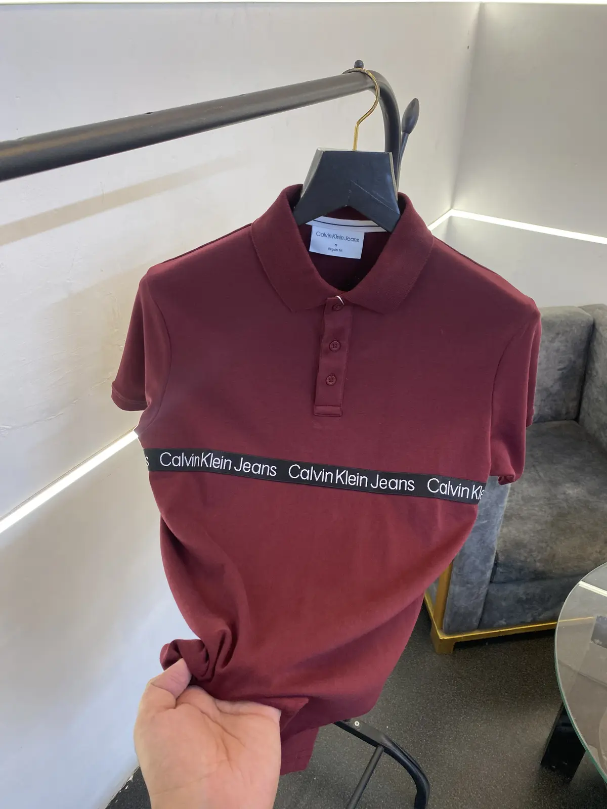 Calvin kline name strip imported polo tshirt maroon sale - Image 2