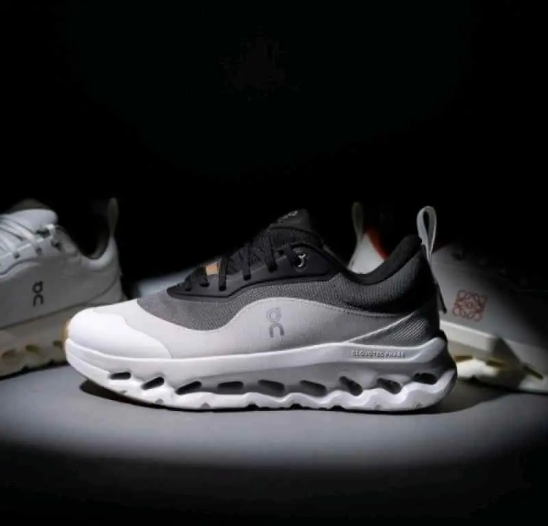 On Running Cloudtilt 2 x Loewe BlackWhitegrey - Image 4