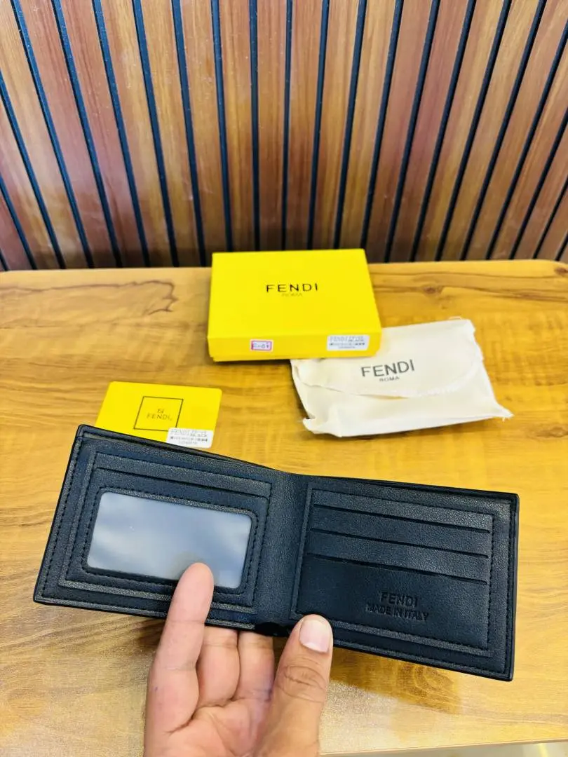 04 FENDY PREMIUM QUALITY WALLET - Image 3