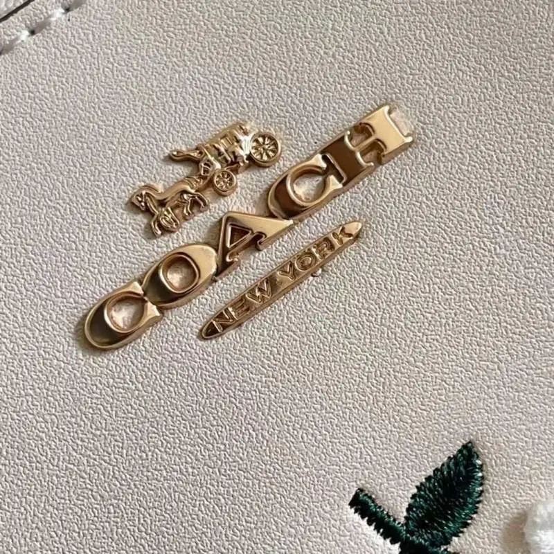 Coach Nolita 18 Daisy White With OriginalBox Dustcover Pearlchain - Image 6