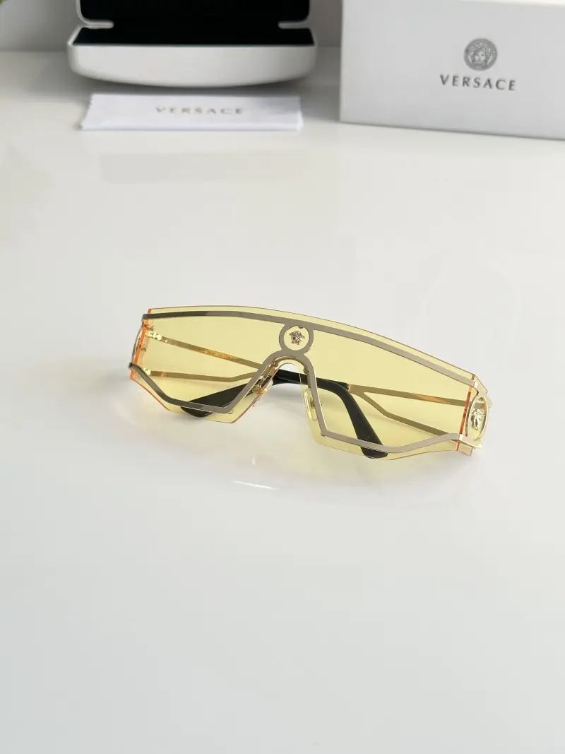Versace 8037 Gold Yellow - Image 3