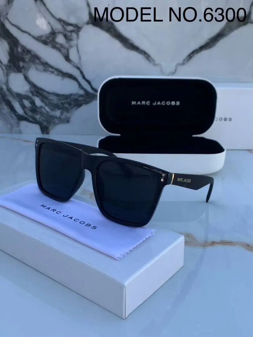 Marc jacobs 6300 glossy black