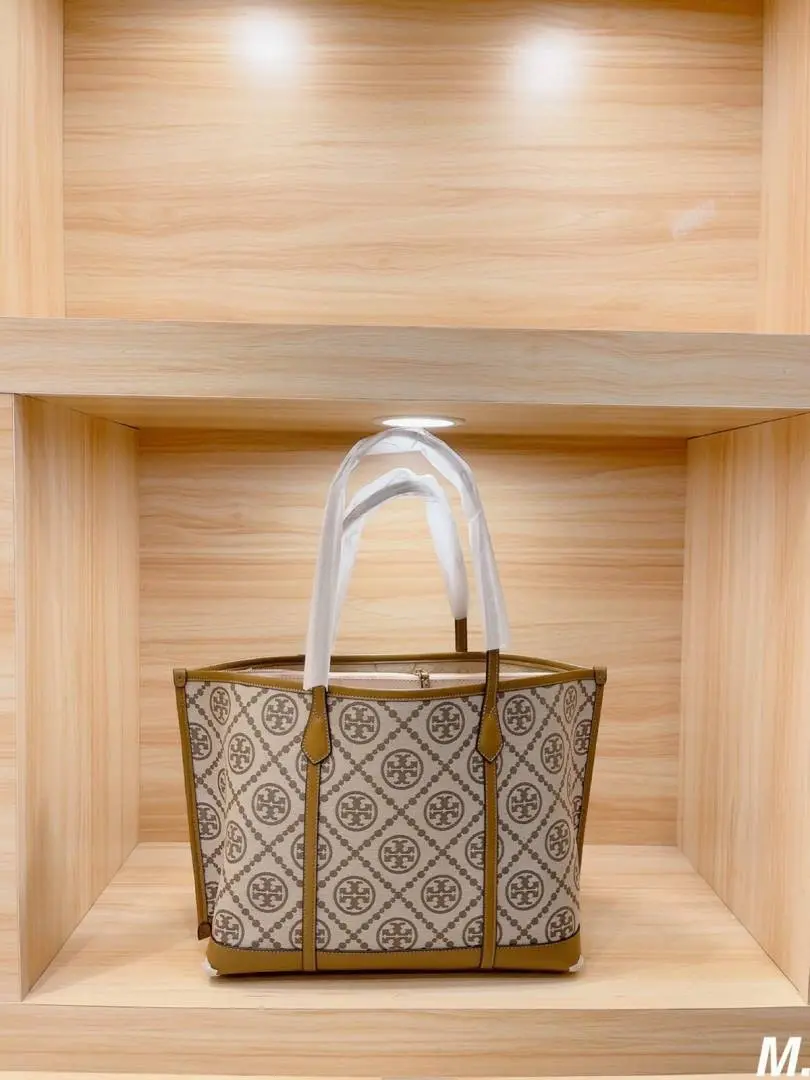 Tori Burch T Monogram Jacquard Tote With DustCover - Image 4