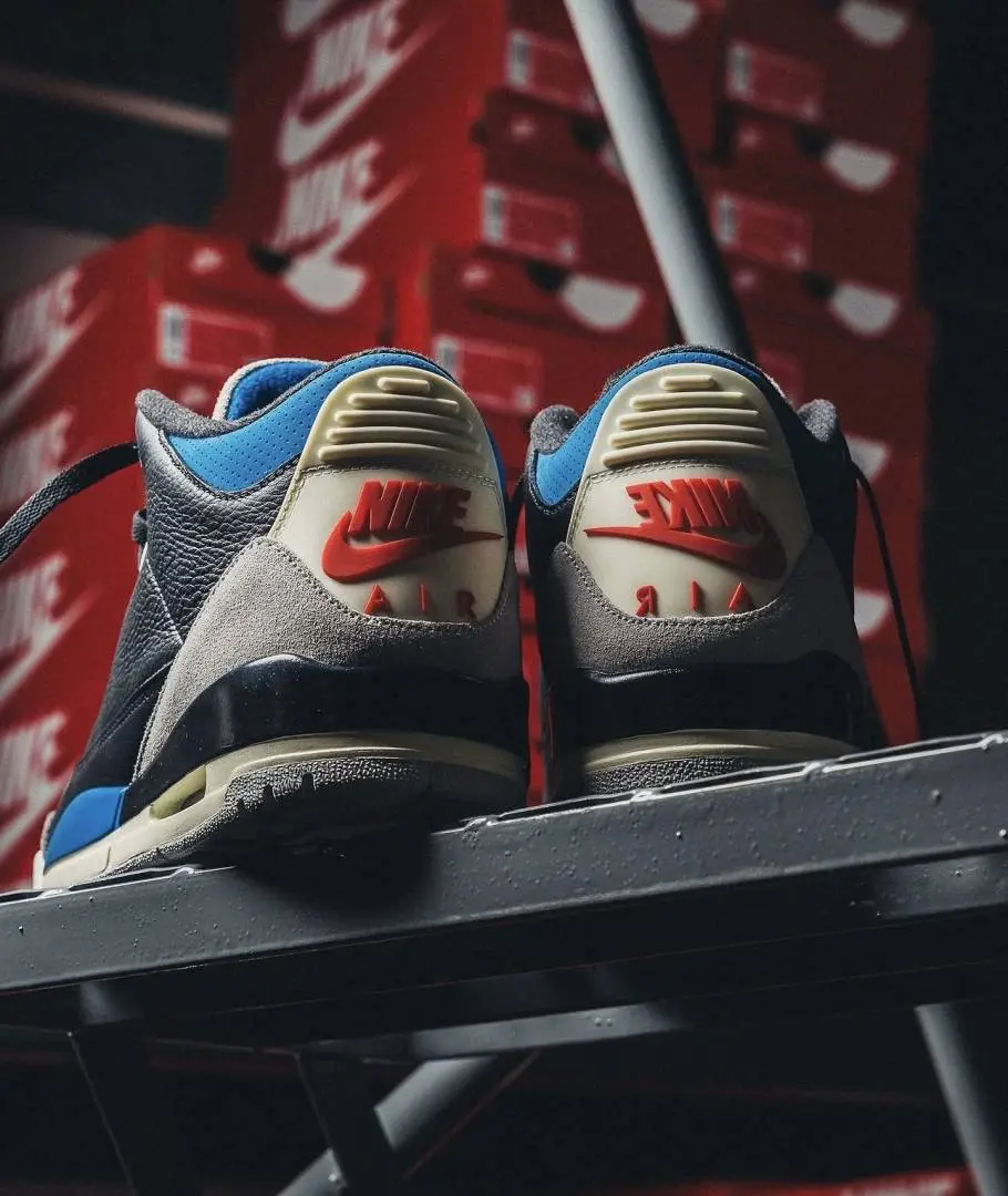 NIKK.E AIR JORDAN 3 RETRO RARE AIR - Image 4