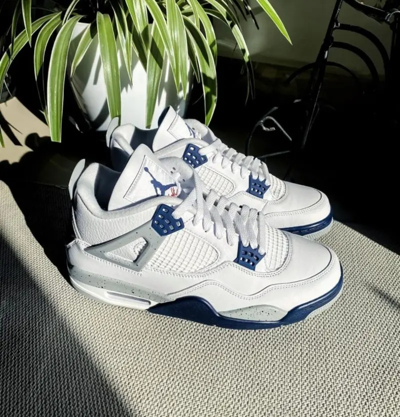 Air Jordan 4 midnight navy Semi Ua - Image 2