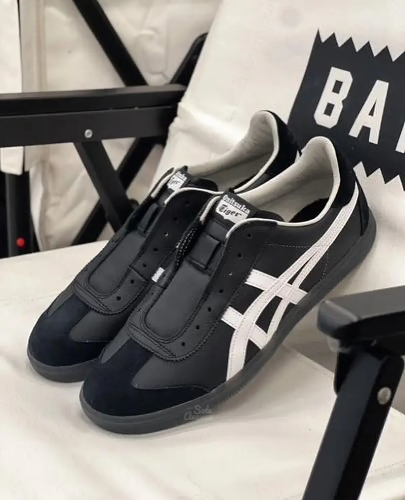 Onitsuka Tigar Tokuten Slip On Black