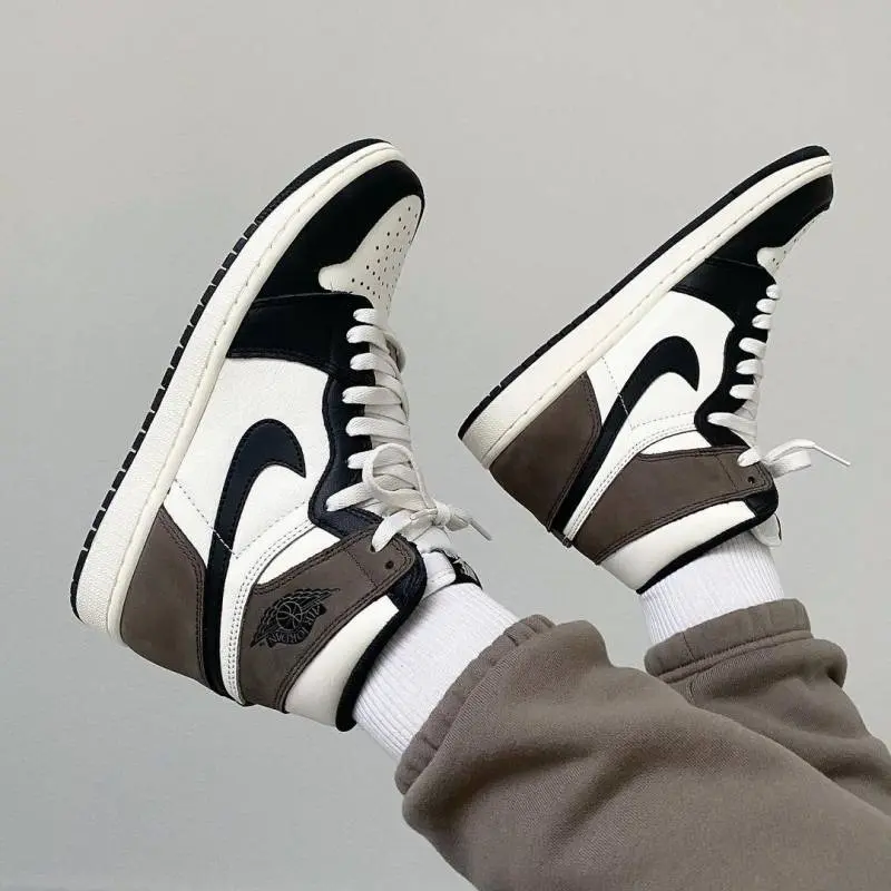 Air Jordan 1 High Mocha Suede Semi UA - Image 3