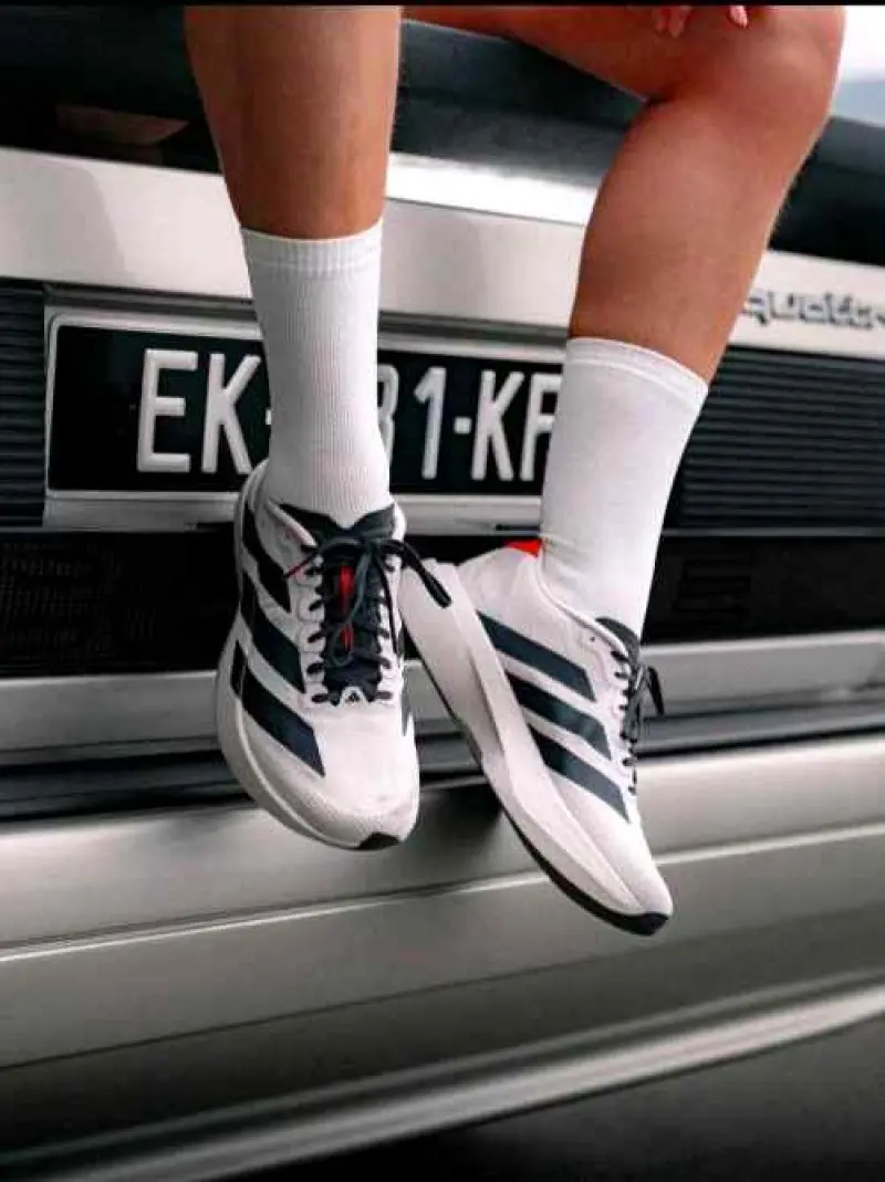 ADIZERO EVO SL WOVEN AUDI REVOLUT F1 TEAM 671 - Image 2