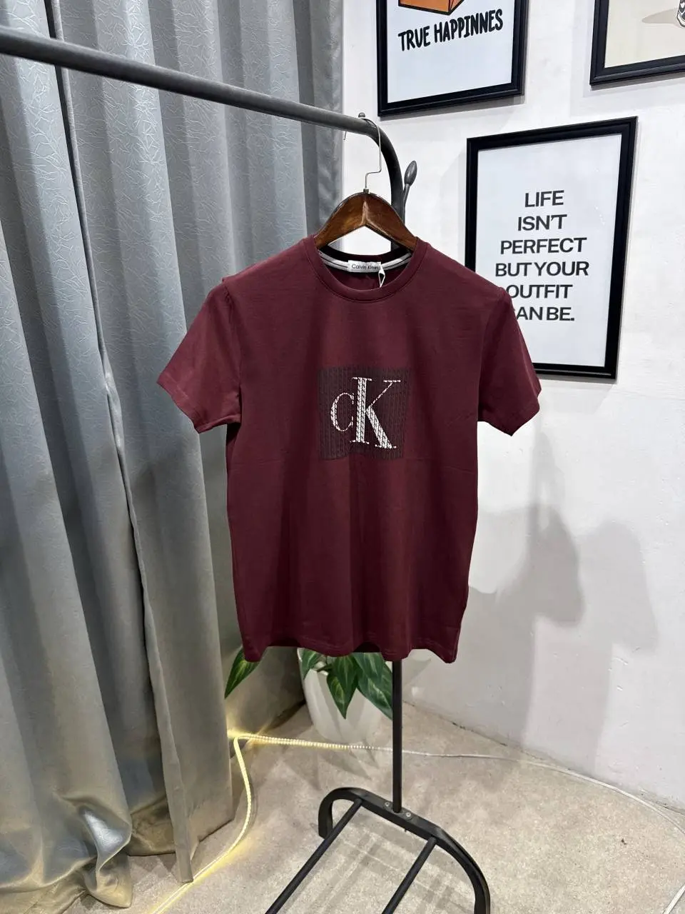Calvin klei imported round neck tshirt wine - Image 2