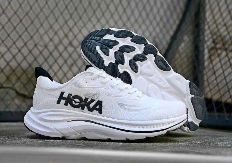 Hoka Clifton 10 White Black 2485 - Image 4