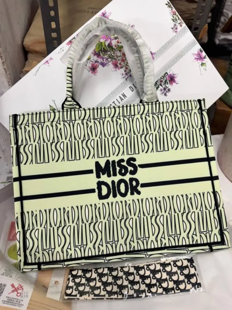 Miss Dioor Book Large Tote With OG Box & Dust Bag & Scarf (L Green - 1034) - Image 3