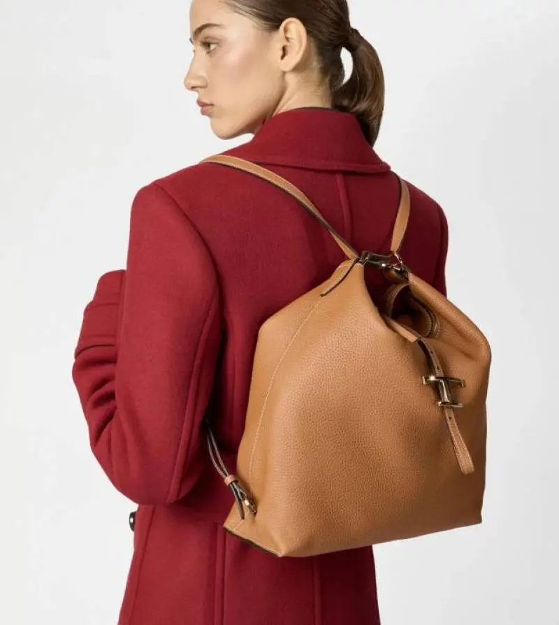 Todds T Timeless Pebble Premium Leather Bag With OG Magnetic Box With Dust Bag (Tan - 1183) - Image 3
