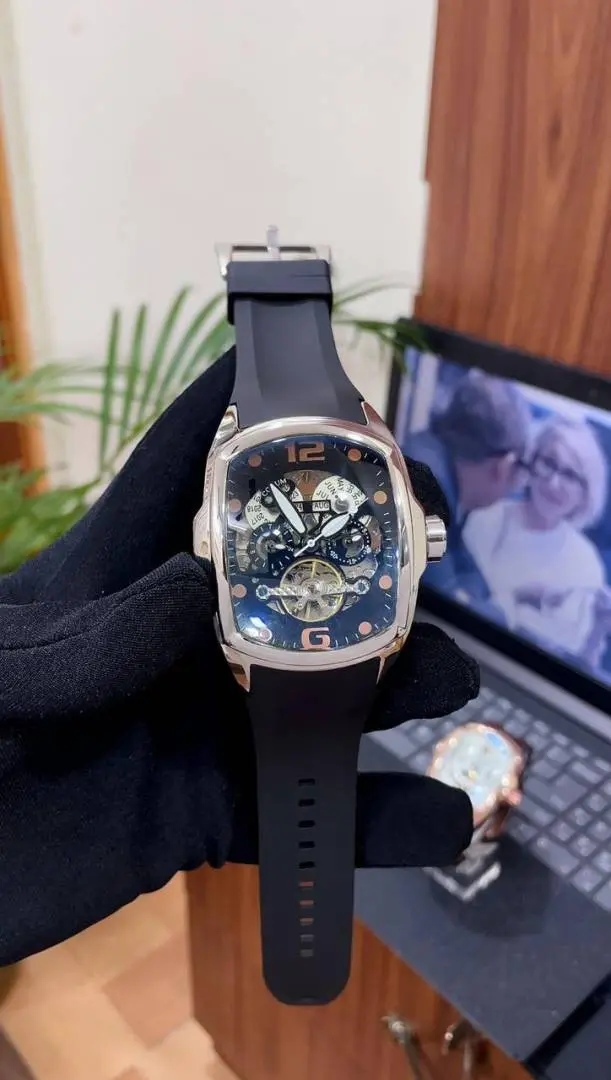 Corum Cup Challenge Calendar Automatic Silver - Image 2