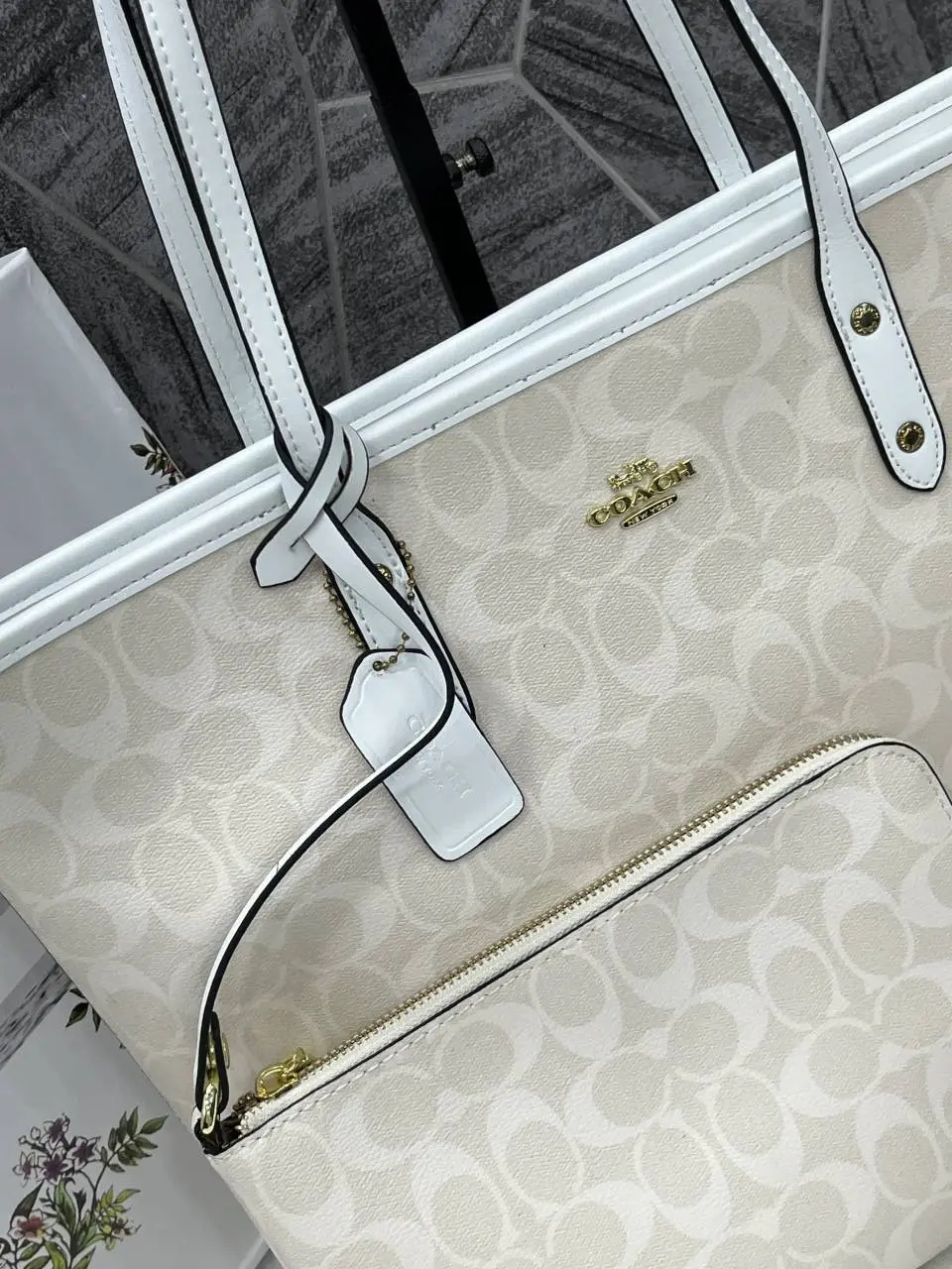 Coach City Tote With OriginalBox Wallet Premium - Image 5