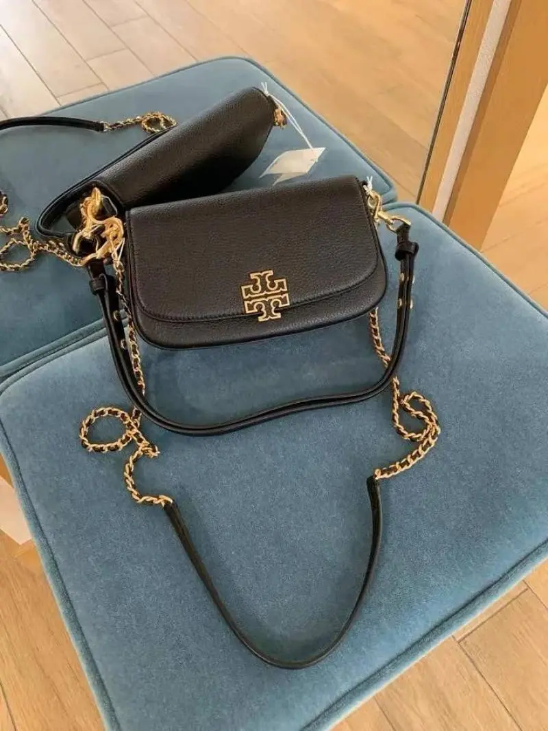 Toryy Burch Britten Small Convertible Shoulder Bag With Original Box & DustCover - Image 4