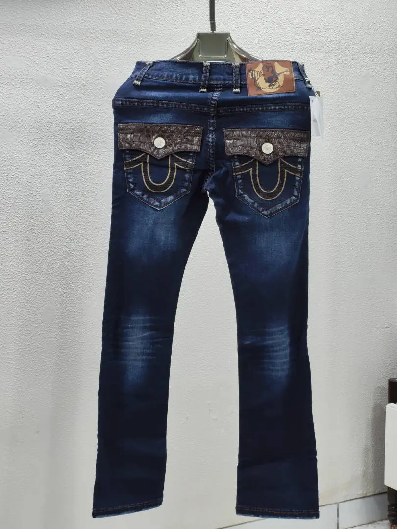 TRUE RELIGION IMPORTED STORE ARTICLE JEANS