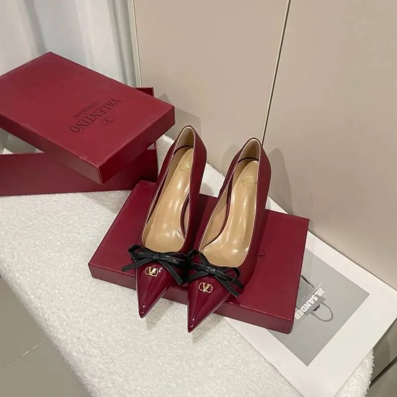 Valentino Pump Heel Elegant Womens Wine Patent Leather With Black Knot With OG Box & Carry Bag 933-V9 Wine - Image 2