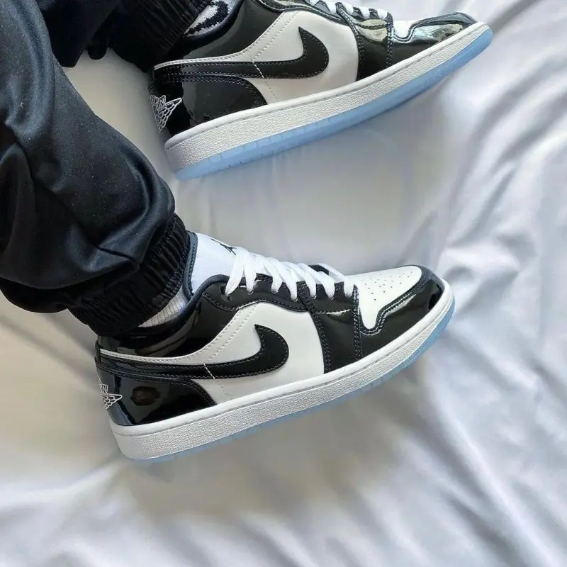 Air Jordan 1 Low Concord - Image 2