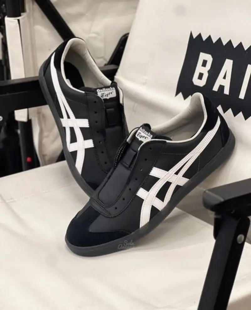 Onitsuka Tigar Tokuten Slip On Black - Image 2