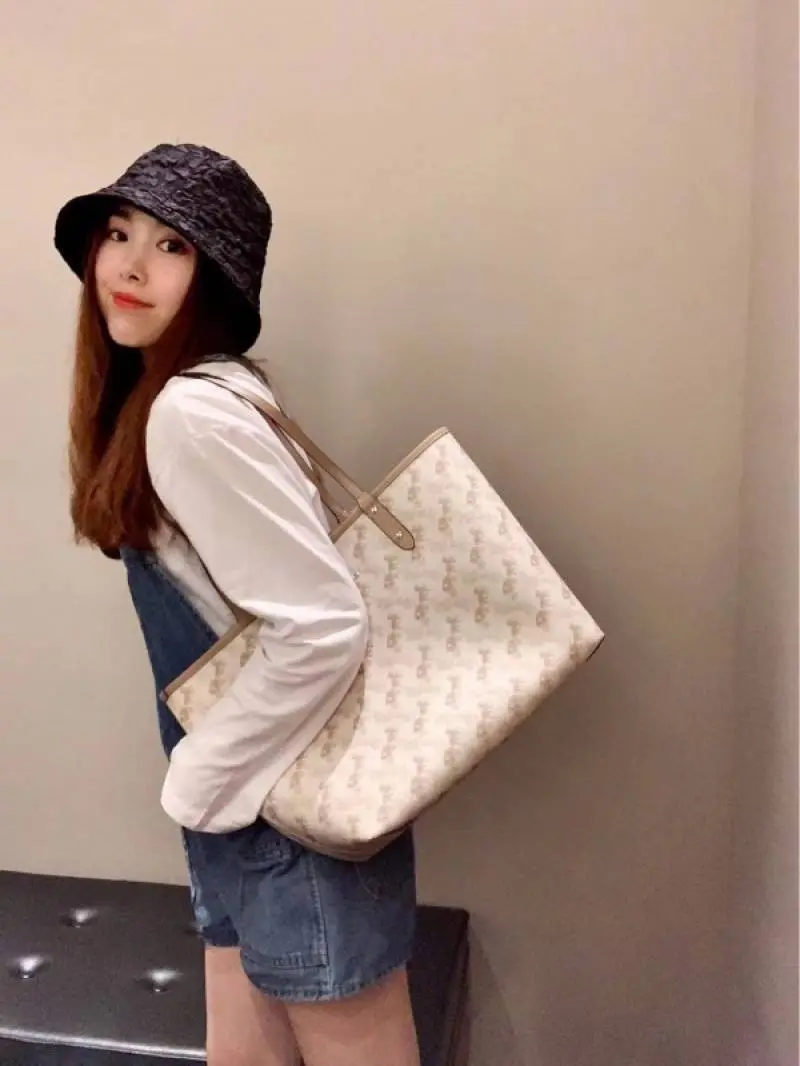 Coach Signature City Tote Bag With OG Box & Dust Bag (Printed Cream-838) - Image 3