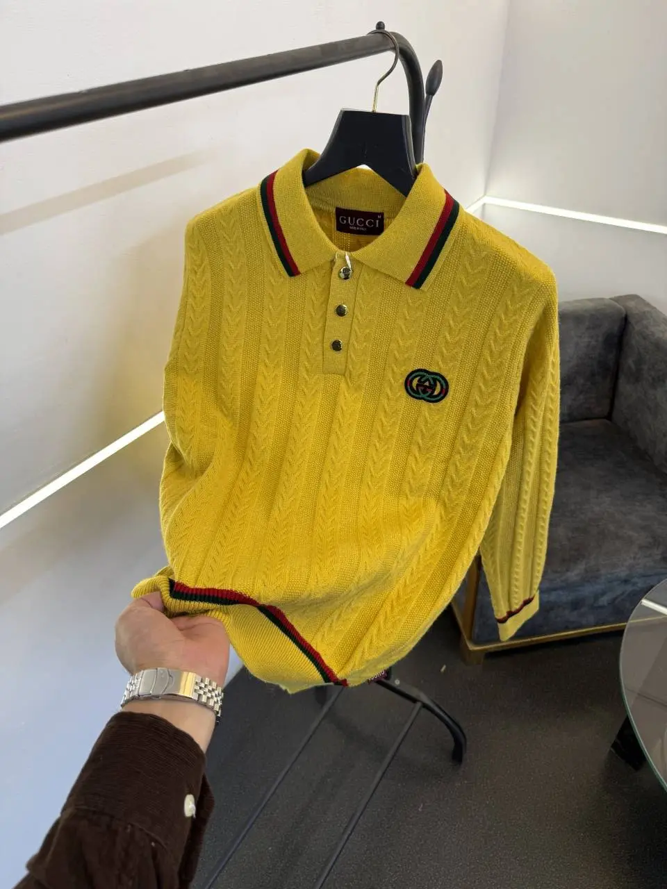 Gucci knitted imported sweatshirt with brand button and logo on chest yellow gold - Image 2